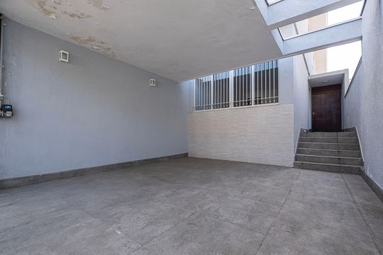 Garagem de casa à venda com 3 quartos, 160m² em Vila Madalena, São Paulo