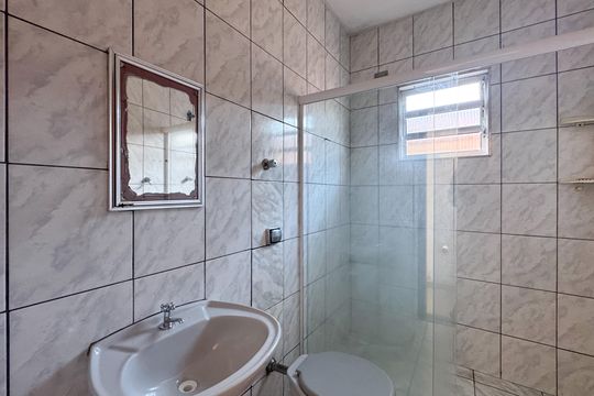Banheiro Social de casa para alugar com 2 quartos, 180m² em Paulicéia, São Bernardo do Campo