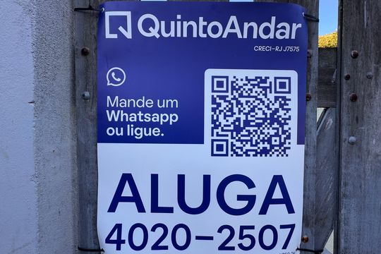 Plaquinha Quinto Andar  de casa para alugar com 1 quarto, 55m² em Guaratiba, Rio de Janeiro
