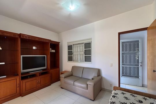 Sala de casa para alugar com 1 quarto, 55m² em Guaratiba, Rio de Janeiro