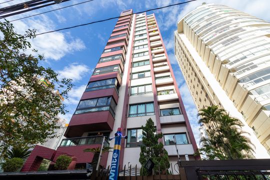 Fachada de apartamento à venda com 3 quartos, 226m² em Pompeia, São Paulo
