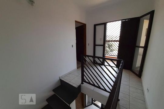 Casa 2 - Corredor de casa à venda com 4 quartos, 220m² em Vila Sao Domingos, São Paulo