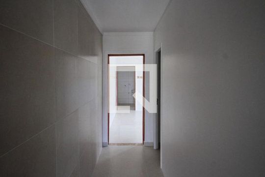 Casa 1 - Corredor de casa à venda com 4 quartos, 220m² em Vila Sao Domingos, São Paulo