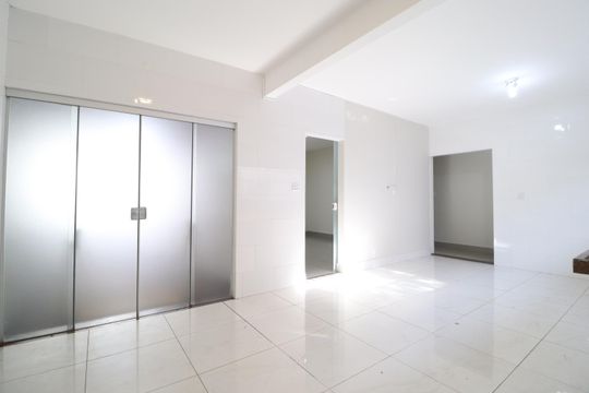 Cozinha de casa para alugar com 3 quartos, 120m² em Tabajaras, Uberlândia
