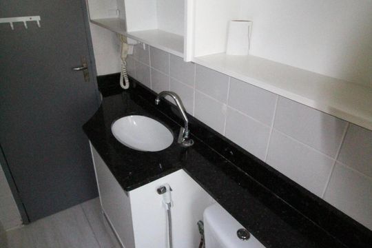 Banheiro de apartamento para alugar com 2 quartos, 50m² em Bosque dos Eucaliptos, São José dos Campos