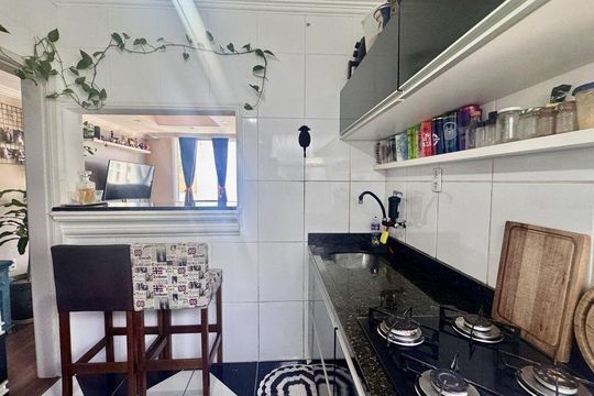 Cozinha de apartamento para alugar com 1 quarto, 42m² em Cristal, Porto Alegre