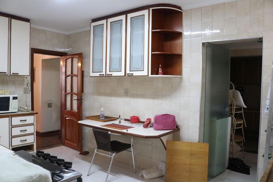 Cozinha de apartamento para alugar com 3 quartos, 130m² em Perdizes, São Paulo