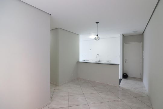 Sala  de apartamento à venda com 3 quartos, 61m² em Jardim Santo André, Santo André