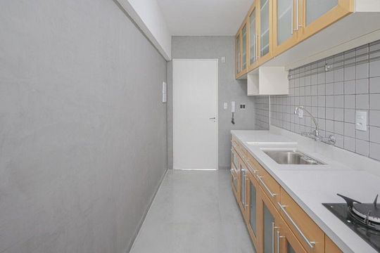 Cozinha de apartamento para alugar com 1 quarto, 44m² em Mont’Serrat, Porto Alegre