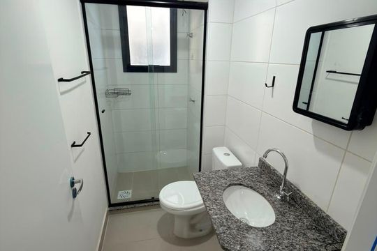 Banheiro de apartamento para alugar com 1 quarto, 30m² em Lomba do Pinheiro, Porto Alegre
