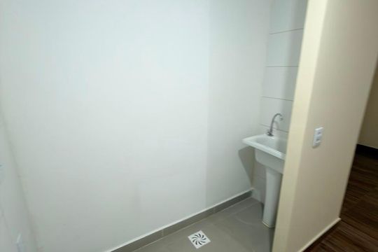Área de serviço de apartamento para alugar com 1 quarto, 30m² em Lomba do Pinheiro, Porto Alegre