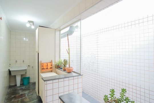 Área de serviço de casa à venda com 3 quartos, 188m² em Nova Gerti, São Caetano do Sul