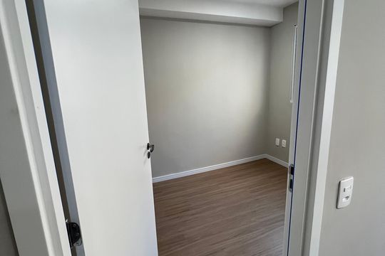 Quarto de apartamento para alugar com 2 quartos, 32m² em Jardim Caravelas, São Paulo