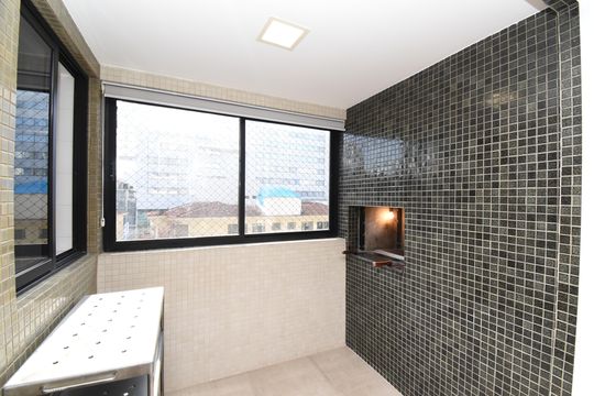 Varanda da Sala com Churrasqueira de apartamento à venda com 1 quarto, 61m² em Batel, Curitiba