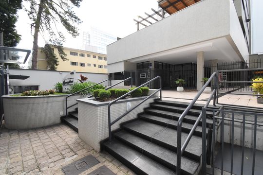 Área externa de apartamento à venda com 1 quarto, 61m² em Batel, Curitiba