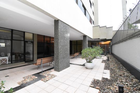 Área externa de apartamento à venda com 1 quarto, 61m² em Batel, Curitiba