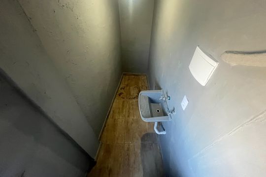 Entrada de casa para alugar com 1 quarto, 45m² em Praia da Bandeira, Rio de Janeiro