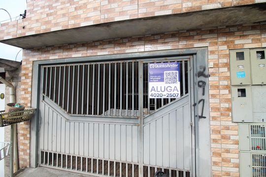Fachada de casa para alugar com 1 quarto, 45m² em Jardim São Jorge, São Paulo