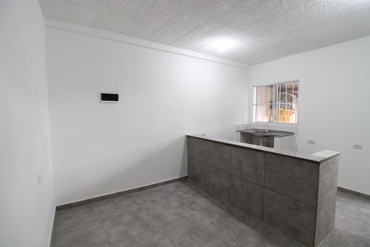 Casa para alugar com 1 quarto, 45m² em Jardim São Jorge, São Paulo
