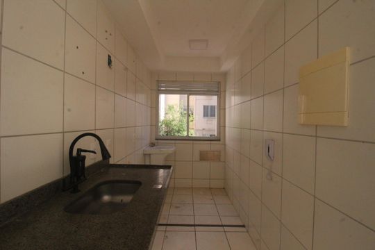 Cozinha de apartamento para alugar com 2 quartos, 54m² em Ponto Chic, Nova Iguaçu