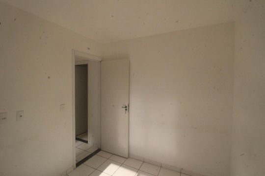Quarto 2 de apartamento para alugar com 2 quartos, 54m² em Ponto Chic, Nova Iguaçu