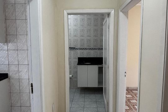 Corredor de apartamento à venda com 1 quarto, 55m² em Centro, Santo André