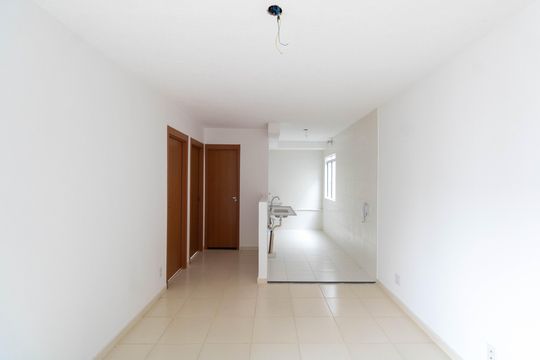 Sala de apartamento para alugar com 2 quartos, 45m² em Guaratiba, Rio de Janeiro