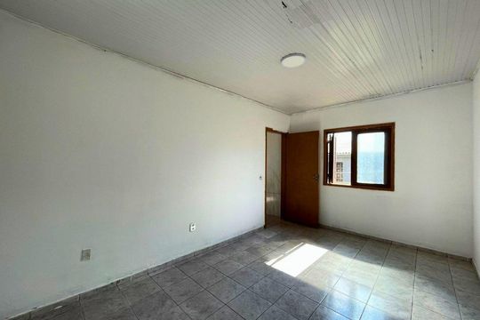 Quarto de casa para alugar com 1 quarto, 90m² em Vila Monte Carlo, Cachoeirinha