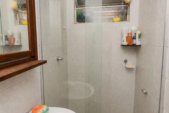 Banheiro de apartamento à venda com 1 quarto, 37m² em Jardim Paulistano (Zona Norte), São Paulo