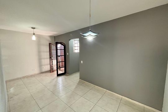 Sala de casa à venda com 2 quartos, 90m² em Jardim Ponte Rasa, São Paulo