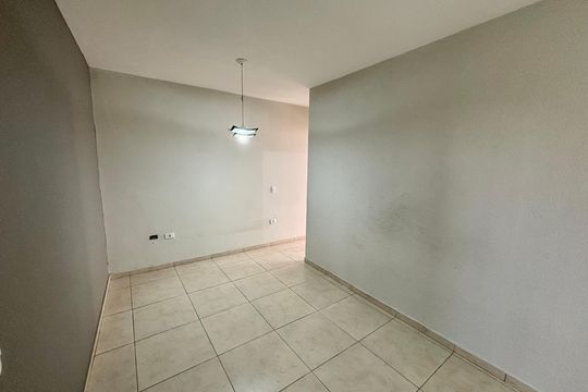 Sala de casa à venda com 2 quartos, 90m² em Jardim Ponte Rasa, São Paulo