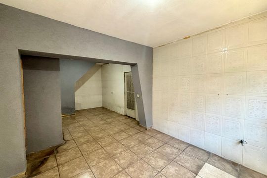 Garagem  de casa à venda com 2 quartos, 90m² em Jardim Ponte Rasa, São Paulo