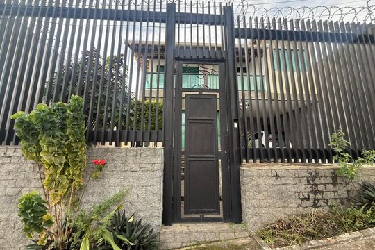 Fachada de casa à venda com 4 quartos, 370m² em Europa, Contagem