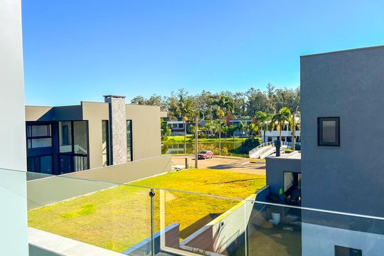 Casa de Condomínio para alugar com 3 quartos, 242m² em Distrito Industrial, Cachoeirinha