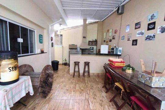 Sala de casa para alugar com 3 quartos, 272m² em Jardim Chapadão, Campinas