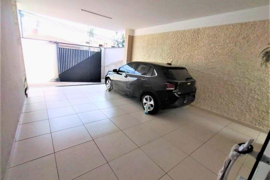 Garagem de casa para alugar com 3 quartos, 272m² em Jardim Chapadão, Campinas
