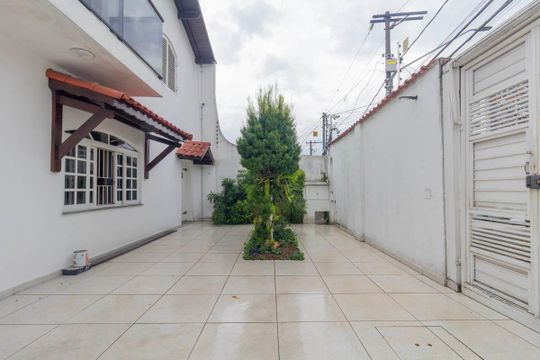 Garagem e Jardim de casa para alugar com 3 quartos, 320m² em Vila Ré, São Paulo