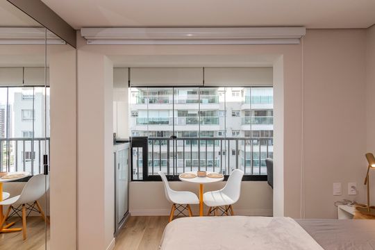 Varanda de kitnet/studio para alugar com 1 quarto, 23m² em Vila Cordeiro, São Paulo