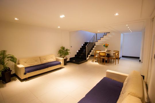 Casa à venda com 4 quartos, 359m² em Conjunto 9, Brasília
