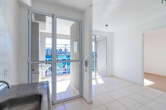Cozinha de apartamento para alugar com 2 quartos, 40m² em Limão, São Paulo