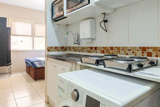 Área de serviço de kitnet/studio para alugar com 1 quarto, 18m² em Centro Histórico, Porto Alegre