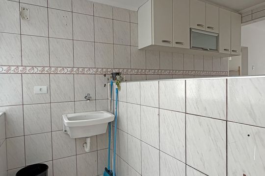 Cozinha e Área de Serviço de apartamento para alugar com 2 quartos, 65m² em José Menino, Santos
