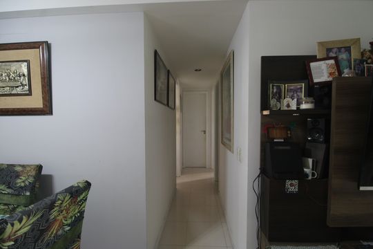 Sala de apartamento à venda com 3 quartos, 106m² em Barra da Tijuca, Rio de Janeiro