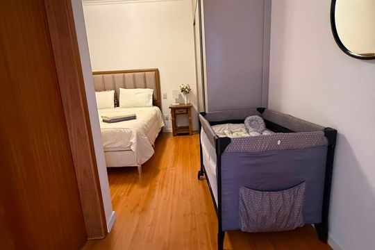 Quarto 1 de apartamento à venda com 2 quartos, 72m² em Moinhos de Vento, Porto Alegre