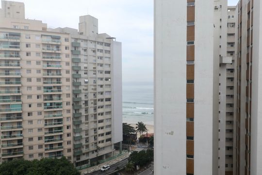 Vista de apartamento para alugar com 1 quarto, 50m² em Barra Funda, Guarujá