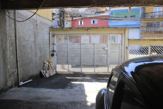 Garagem 1 de casa à venda com 10 quartos, 250m² em Parque Continental Ii, Guarulhos