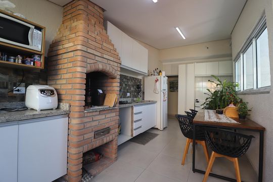 Cozinha de apartamento à venda com 2 quartos, 110m² em Parque Erasmo Assunção, Santo André