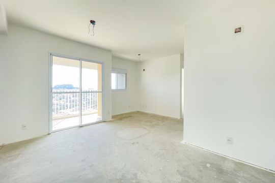 Sala de casa de condomínio à venda com 2 quartos, 67m² em Vila Osasco, Osasco