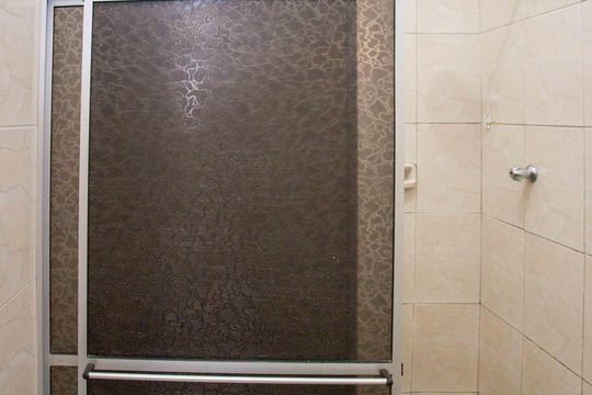 Banheiro de casa para alugar com 2 quartos, 60m² em Taboão, Diadema