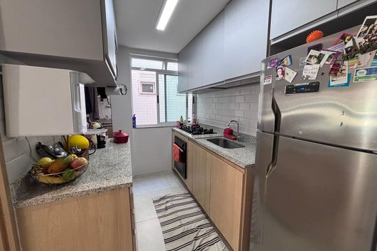 Cozinha de apartamento à venda com 3 quartos, 76m² em Recreio dos Bandeirantes, Rio de Janeiro